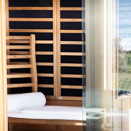 Saltwater - Absolute Oceanfront, Fire Pits, Some Villas With Hot Tubs And Sauna Falmouth Extérieur photo