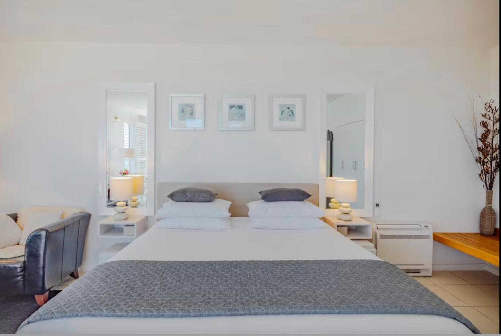 Saltwater - Absolute Oceanfront, Fire Pits, Some Villas With Hot Tubs And Sauna Falmouth Extérieur photo