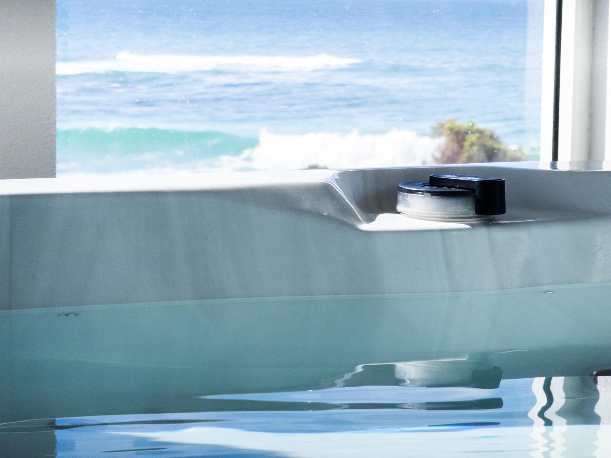 Saltwater - Absolute Oceanfront, Fire Pits, Some Villas With Hot Tubs And Sauna Falmouth Extérieur photo