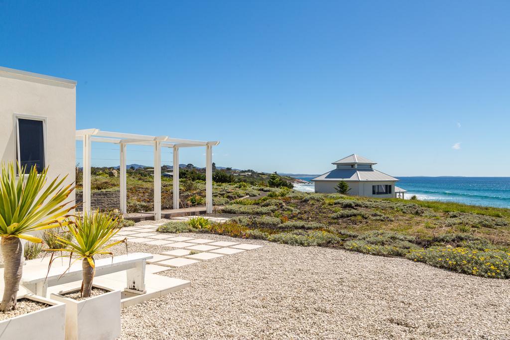 Saltwater - Absolute Oceanfront, Fire Pits, Some Villas With Hot Tubs And Sauna Falmouth Extérieur photo