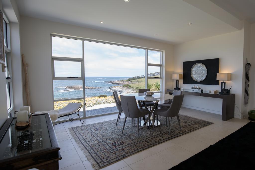 Saltwater - Absolute Oceanfront, Fire Pits, Some Villas With Hot Tubs And Sauna Falmouth Extérieur photo