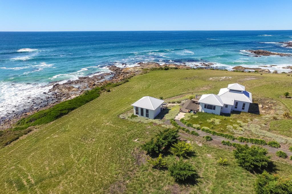 Saltwater - Absolute Oceanfront, Fire Pits, Some Villas With Hot Tubs And Sauna Falmouth Extérieur photo