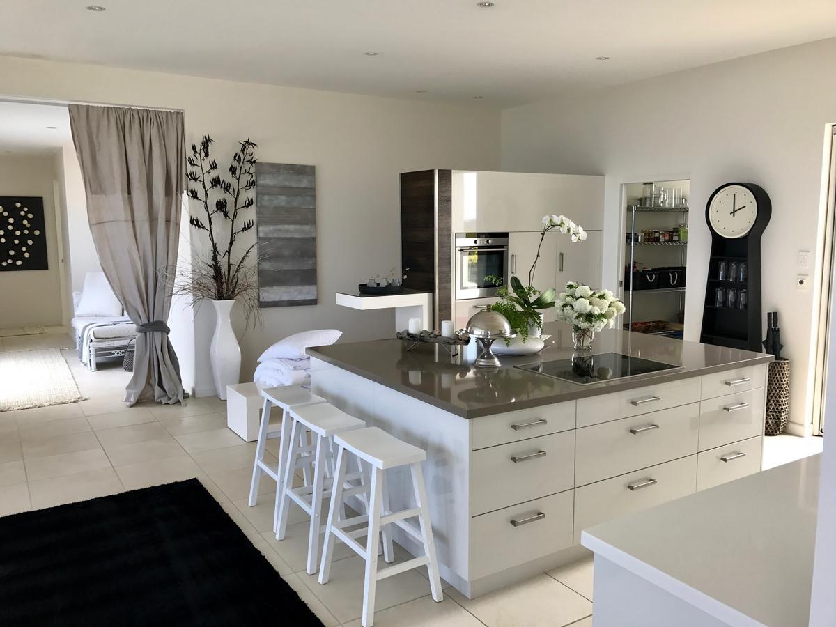 Saltwater - Absolute Oceanfront, Fire Pits, Some Villas With Hot Tubs And Sauna Falmouth Extérieur photo